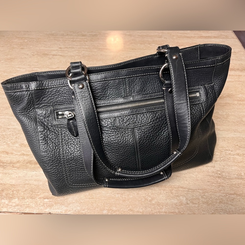 🟨Vintage Black Leather Tote Bag